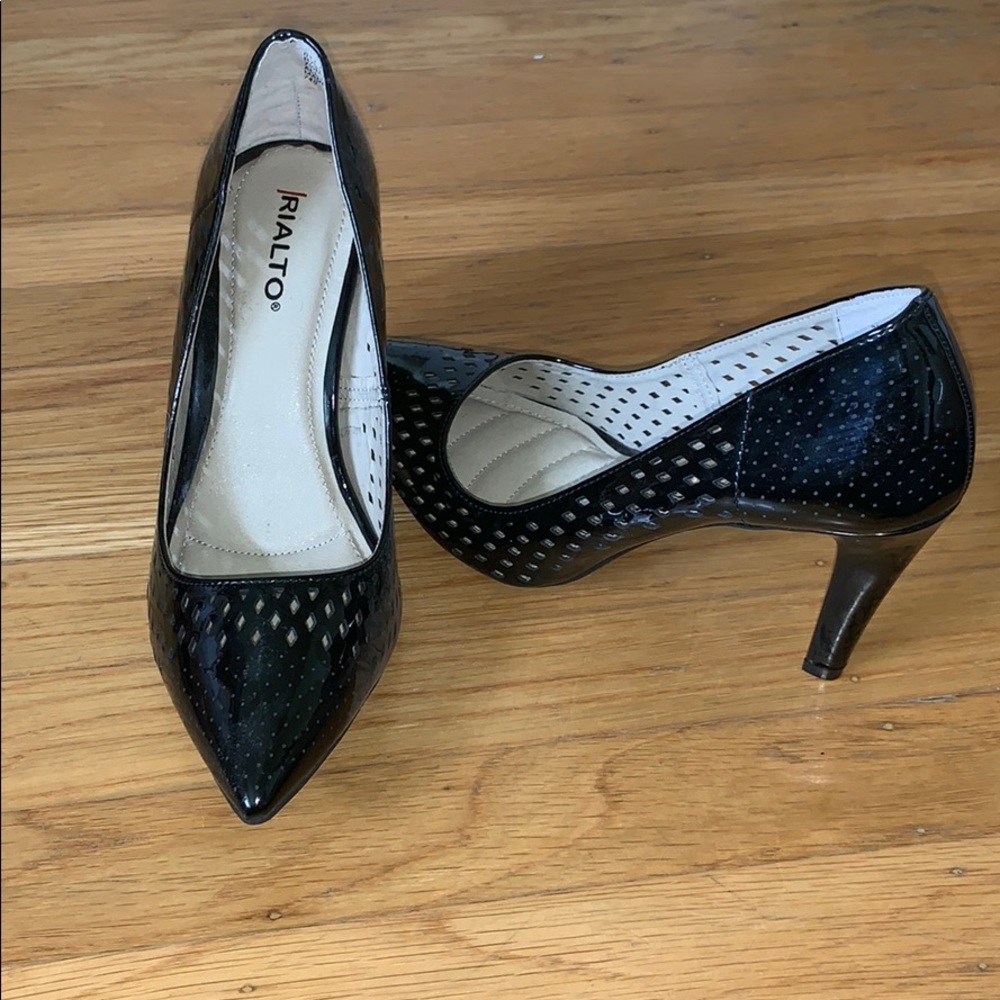 Black Pointy Heels